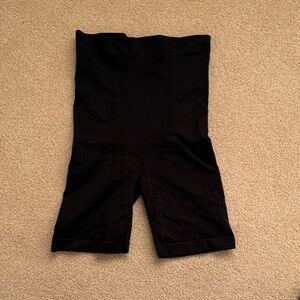 NWOT Shapermint All Day Every Day Black High-Waisted Shaper Shorts